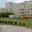 Так дворовая территория выглядит сейчас (ул. Винокурова, 81). Фото Максима БОБРОВА - Газета Грани