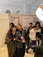 На показе дизайнера Игоря Гуляева в качестве модели на подиум вышла Лолита Милявская.