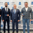 Виктор Горбунов вручил партбилеты новым членам "Единой России" - Единая Россия