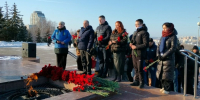 Активисты ЛДПР возложили цветы к Вечному огню - ЛДПР