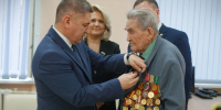 Город чествует героя - Администрация Калининского района