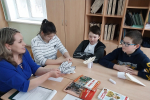 Спецбиблиотека им. Л.Н. Толстого провела игровую программу «Тяжело в ученье – легко в бою» для обучающихся с ОВЗ
