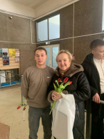 Студенты музыкального училища поздравили прекрасных представительниц прекрасного пола с наступающим 8 марта