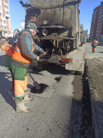 На дорогах города Чебоксары продолжаются межсезонные работы