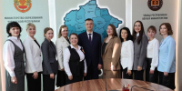 - Министр образования Чувашии встретился с лауреатами конкурсов «Учитель года» и «Воспитатель года»:  Воспитатель года-2025 Учитель года-2025 - Газета Грани