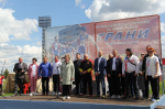 - Ольга Петрова поприветствовала участников эстафеты на призы газеты «Грани»:  XXXII легкоатлетическая эстафета на призы газеты ГРАНИ