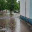 Именно здесь вода просачивается в подвал дома № 25 по ул. Винокурова. Фото автора - “Мокрая” проблема на улице Винокурова: - Газета Грани