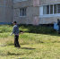 В Чебоксарах на придомовых территориях продолжается покос травы - Администрация Калининского района