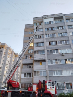В Чебоксарах сотрудники МЧС России пришли на помощь запертой 6-летней девочке