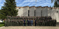 В Чувашии заместитель начальника Управления Росгвардии принял участие в торжественном мероприятии, посвященном Дню государственного флага - Росгвардия