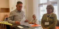 Руководитель Комсомольского отделения "Молодой Гвардии" Василий Кокарев отдал свой голос на выборах - Единая Россия