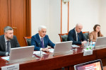 Встреча в Доме правительства - Олег Николаев и Александр Гаврилов обсудили развитие электросетевой инфраструктуры Чувашии: Россети Волга