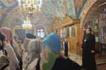 Священник провёл экскурсию для учащихся по Спасо-Преображенскому монастырю