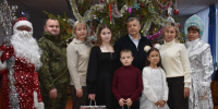 «Елка желаний» исполнила мечты детей защитников Отечества - Министерство труда и соцзащиты