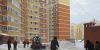 Задача управляющих организаций своевременно убирать придомовую территорию - Государственная жилинспекция