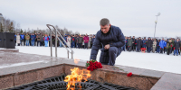 Глава Чувашии Олег Николаев почтил память воинов, защищавших рубежи Отечества - Министерство финансов