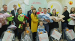 -  «Безопасная дорога детства»: В перинатальном центре ГКБ №1 вручили автокресла мамам:  детские автокресла