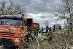 Субботник в микрорайоне Соляное: жители вносят вклад в благоустройство района