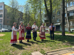 Студенты училища поздравили 102-летнюю труженицу тыла Юлию Трофимовну Ермолаеву с Днём Победы