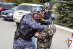 Сотрудники Росгвардии задержали в Чебоксарах мужчину, который нанес побои медицинскому работнику