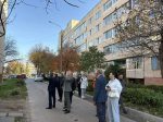 - Глава Новочебоксарска Александр Алексеев взял под личный контроль благоустройство дворов и спил сухостоя: